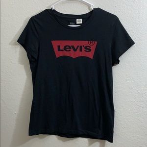 Levi’s tee